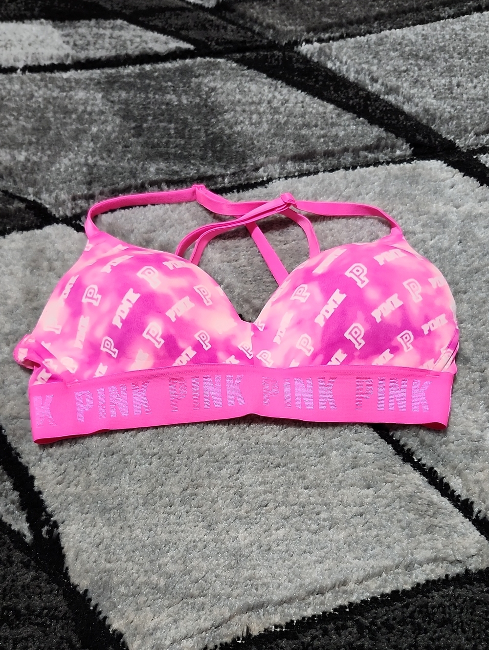 VS PINK 2019 WEAR EVERYWHERE LIGHTLY LINED PINK TIE-DYE BRA